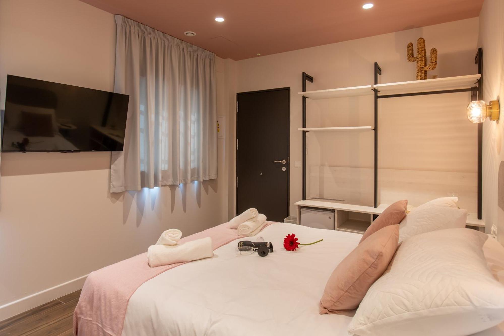 Boutique Rooms Playa Burriana เนร์คา ภายนอก รูปภาพ