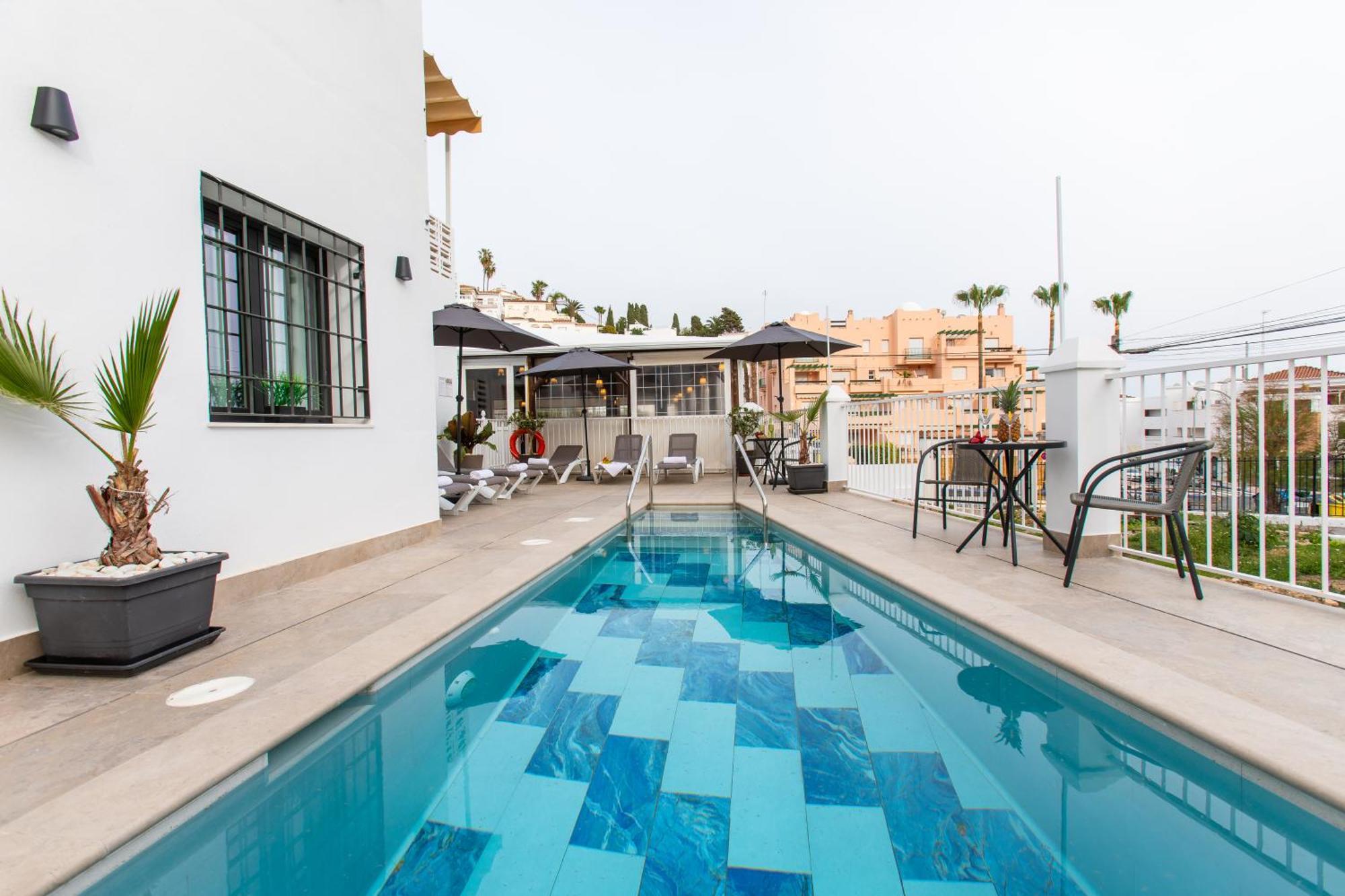 Boutique Rooms Playa Burriana เนร์คา ภายนอก รูปภาพ
