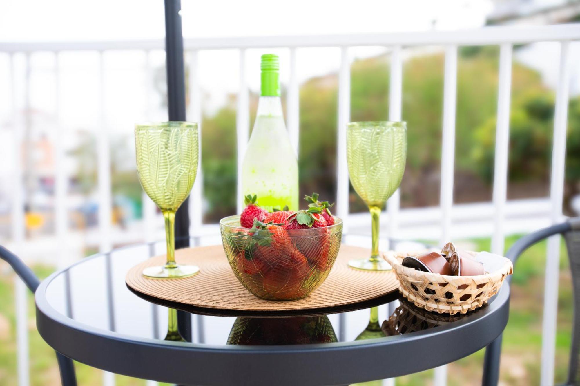 Boutique Rooms Playa Burriana เนร์คา ภายนอก รูปภาพ