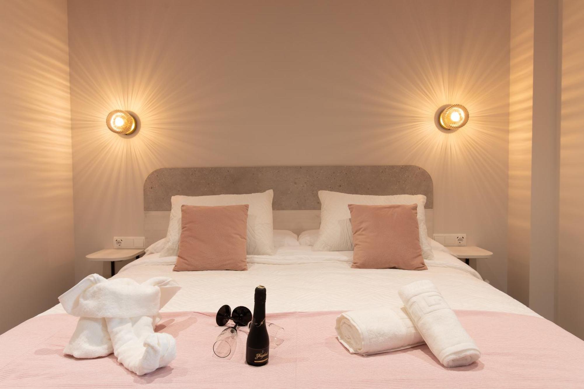 Boutique Rooms Playa Burriana เนร์คา ภายนอก รูปภาพ