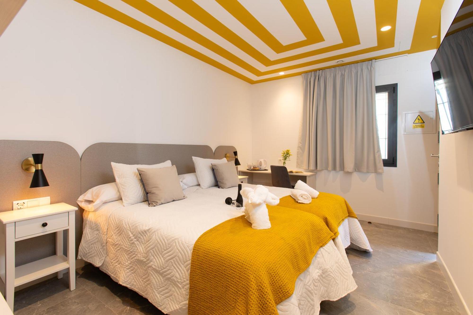 Boutique Rooms Playa Burriana เนร์คา ภายนอก รูปภาพ
