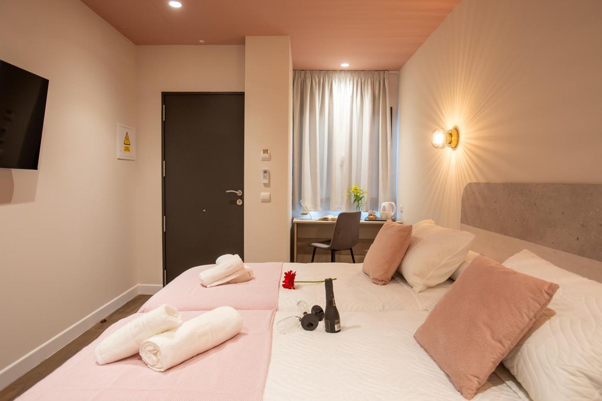 Boutique Rooms Playa Burriana เนร์คา ภายนอก รูปภาพ