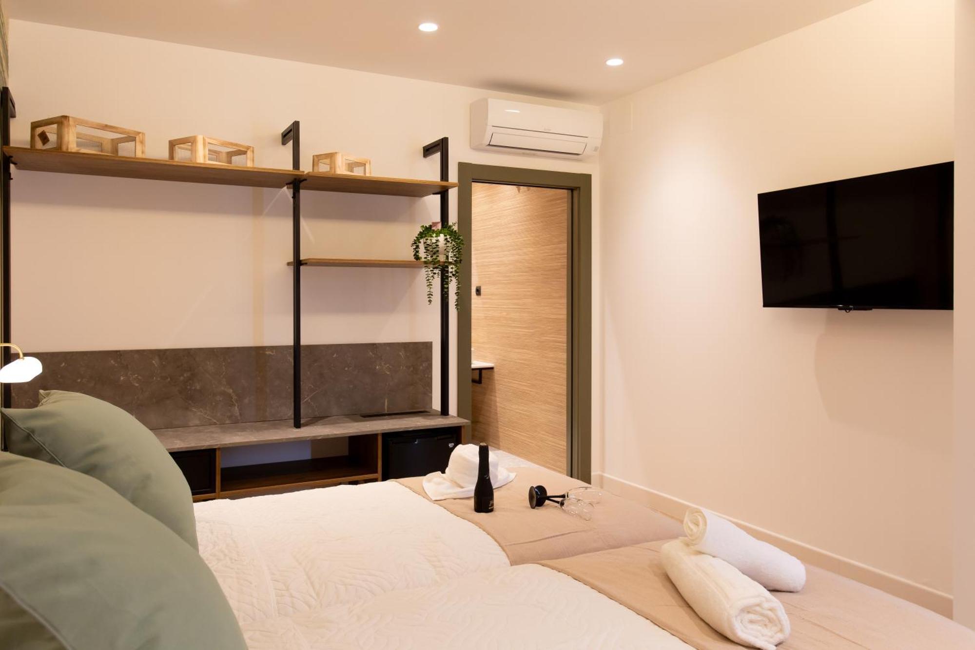 Boutique Rooms Playa Burriana เนร์คา ภายนอก รูปภาพ