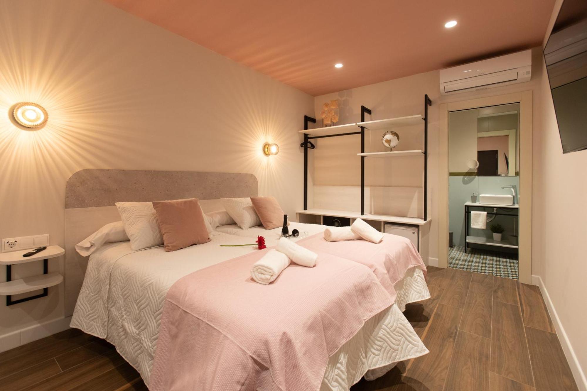 Boutique Rooms Playa Burriana เนร์คา ภายนอก รูปภาพ